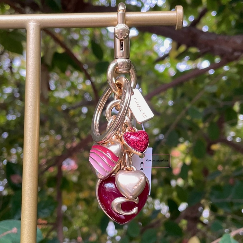 Coach CF008 Coach Signature Heart Cluster Bag Charm Valentines Day Bag Charm
